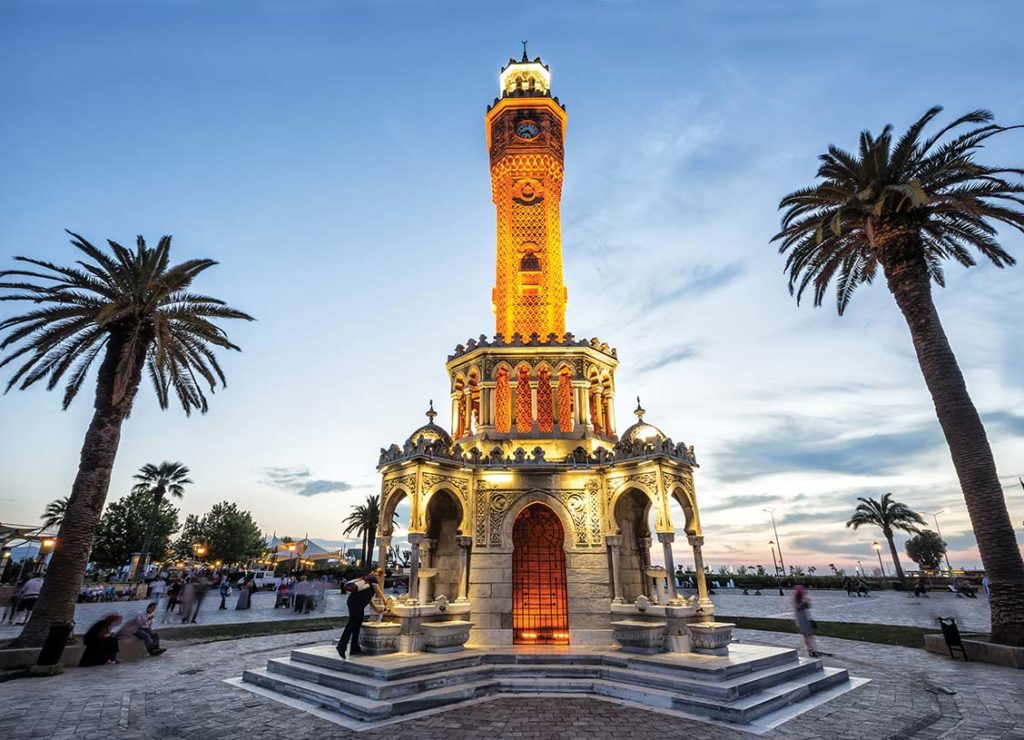 İzmir Tarihi Kemeraltı Çarşısı ve Saat Kulesi Gezisi - görsel 1